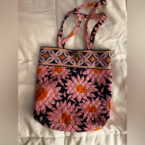 Vera Bradley Handbags - Vera Bradley tote